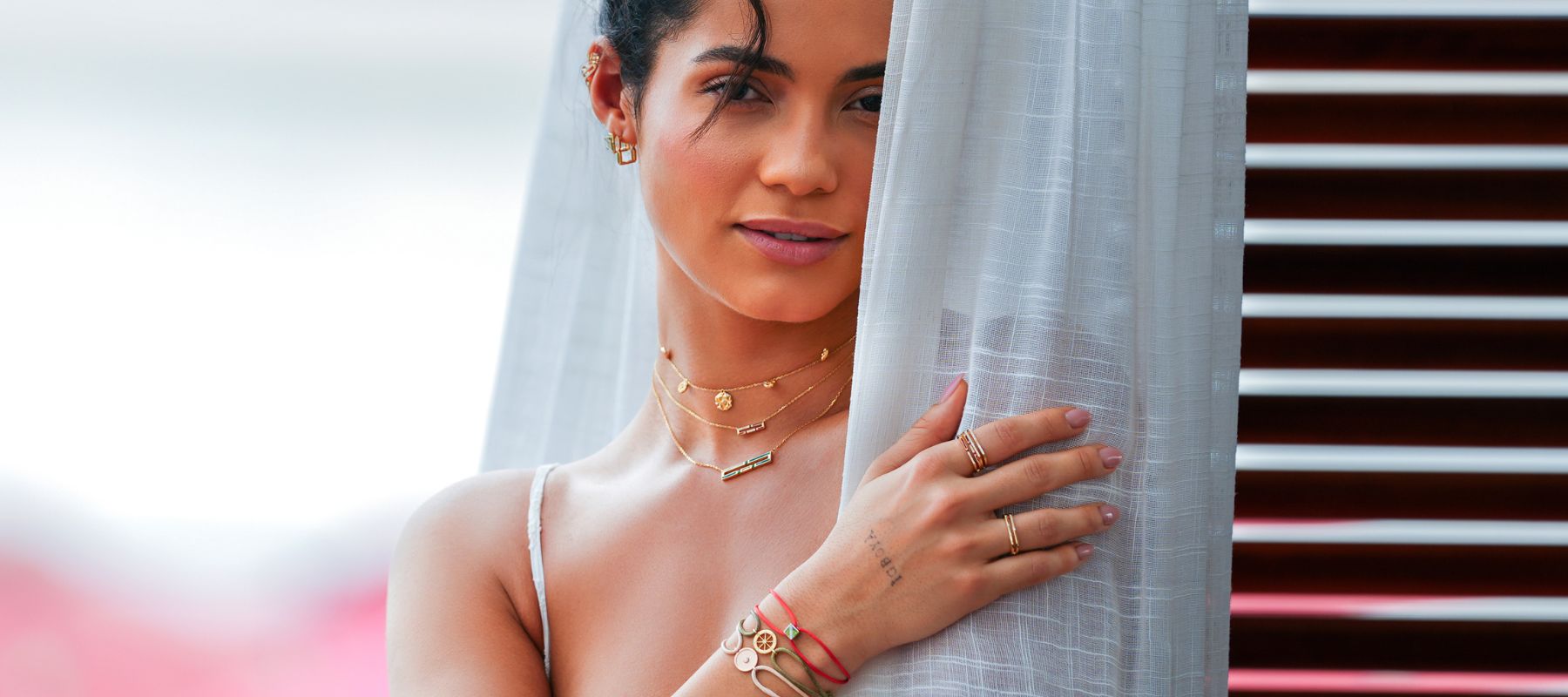Investment Jewelry Pieces in UAE: What Holds Value (Gold, Diamonds, Certificates)