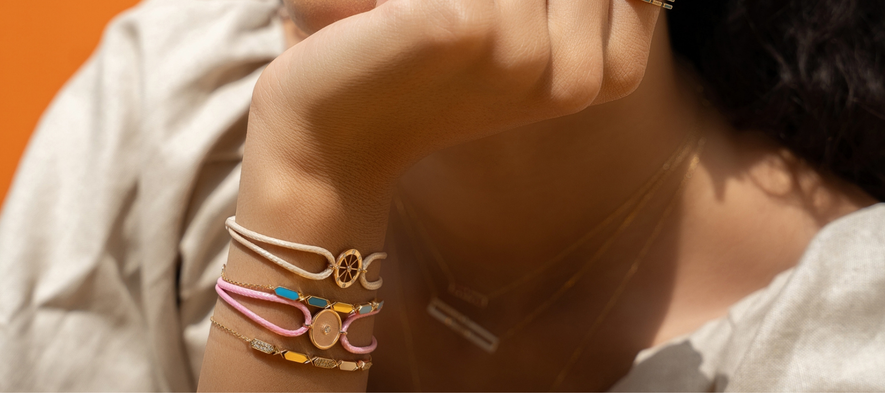 Best Anniversary Gift Ideas: An 18K Gold Bracelet for the Yearly Tradition