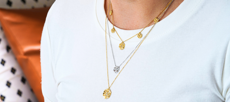 Gold Necklace Symbolism: What the Piece Says Before She Speaks