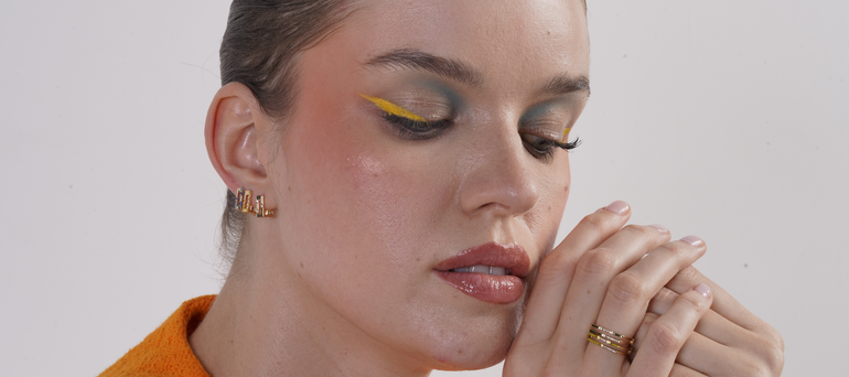 Gold Hoop Earrings: 5 Styles That Instantly Elevate Any Outfit