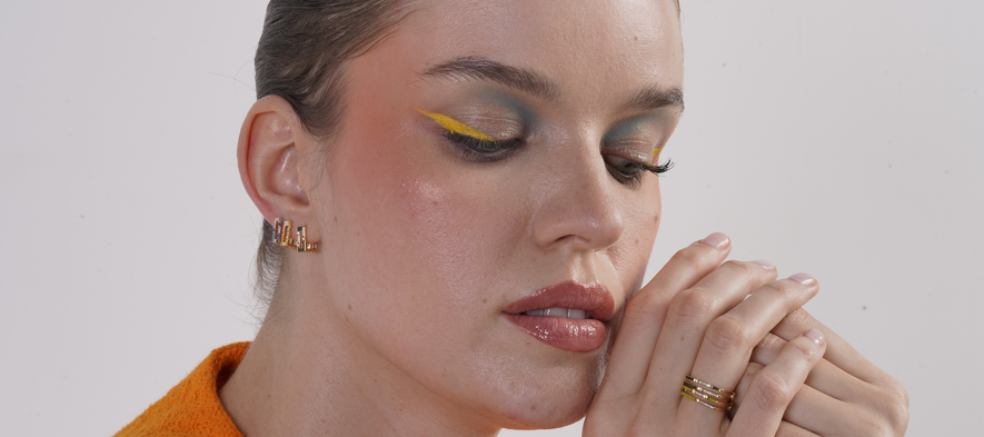 Gold Hoop Earrings: 5 Styles That Instantly Elevate Any Outfit