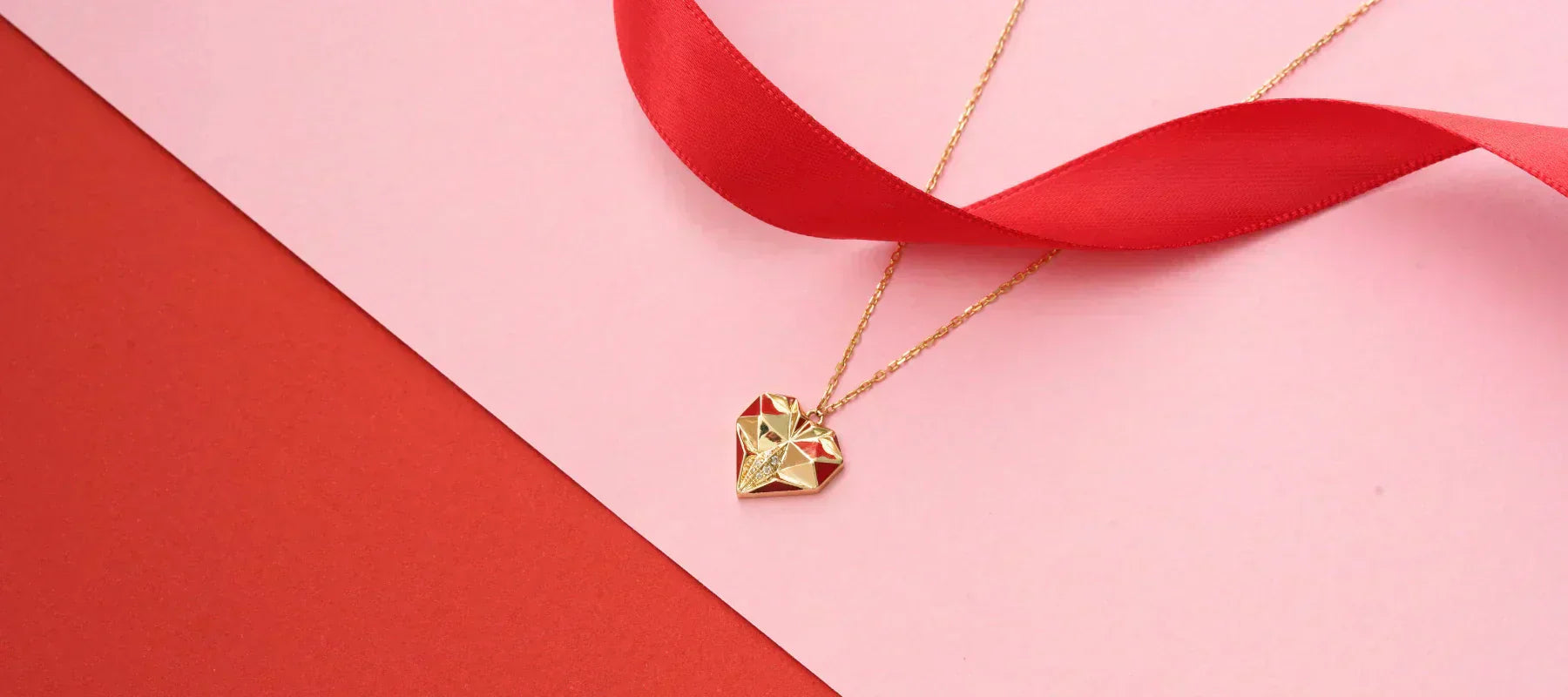 Best Gift Ideas for a New Mom: How to Choose the Right Gold Necklace | Joubijoux Fine Jewelry