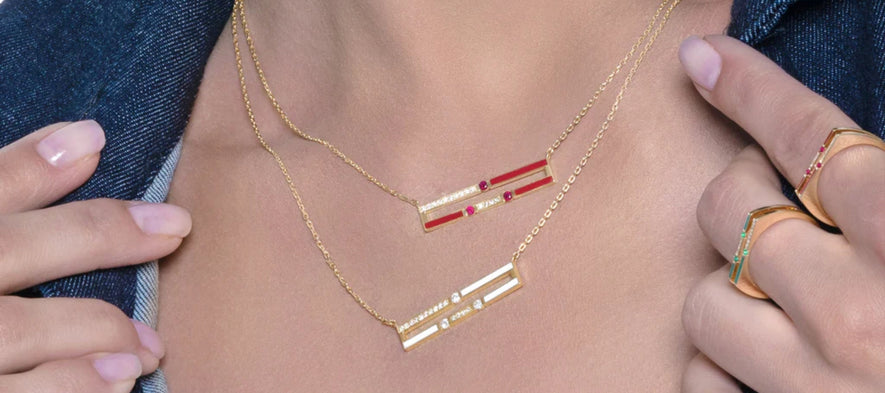 The Ultimate Guide to Buying 18K Gold Jewelry Online in the UAE