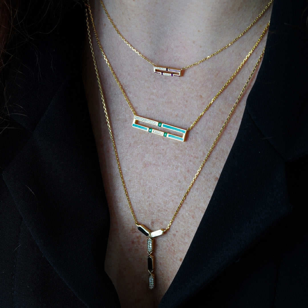 THE 18K GOLD NECKLACE COLLECTION