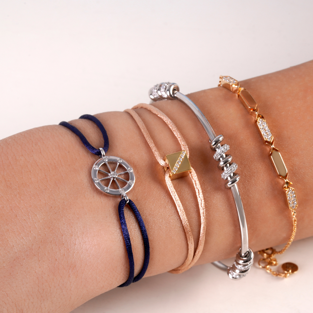 18K GOLD BANGLES AND BRACELETS