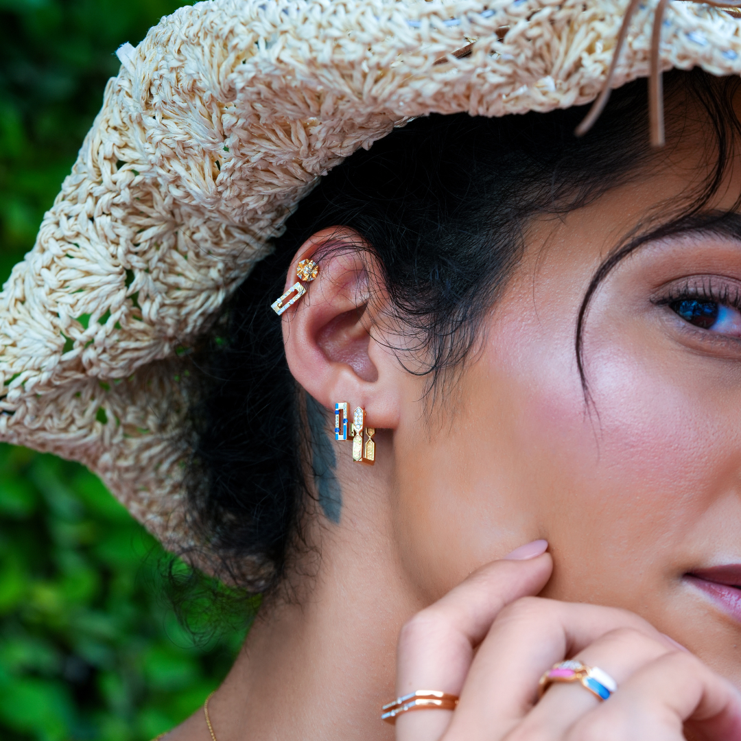 GOLD STUDS