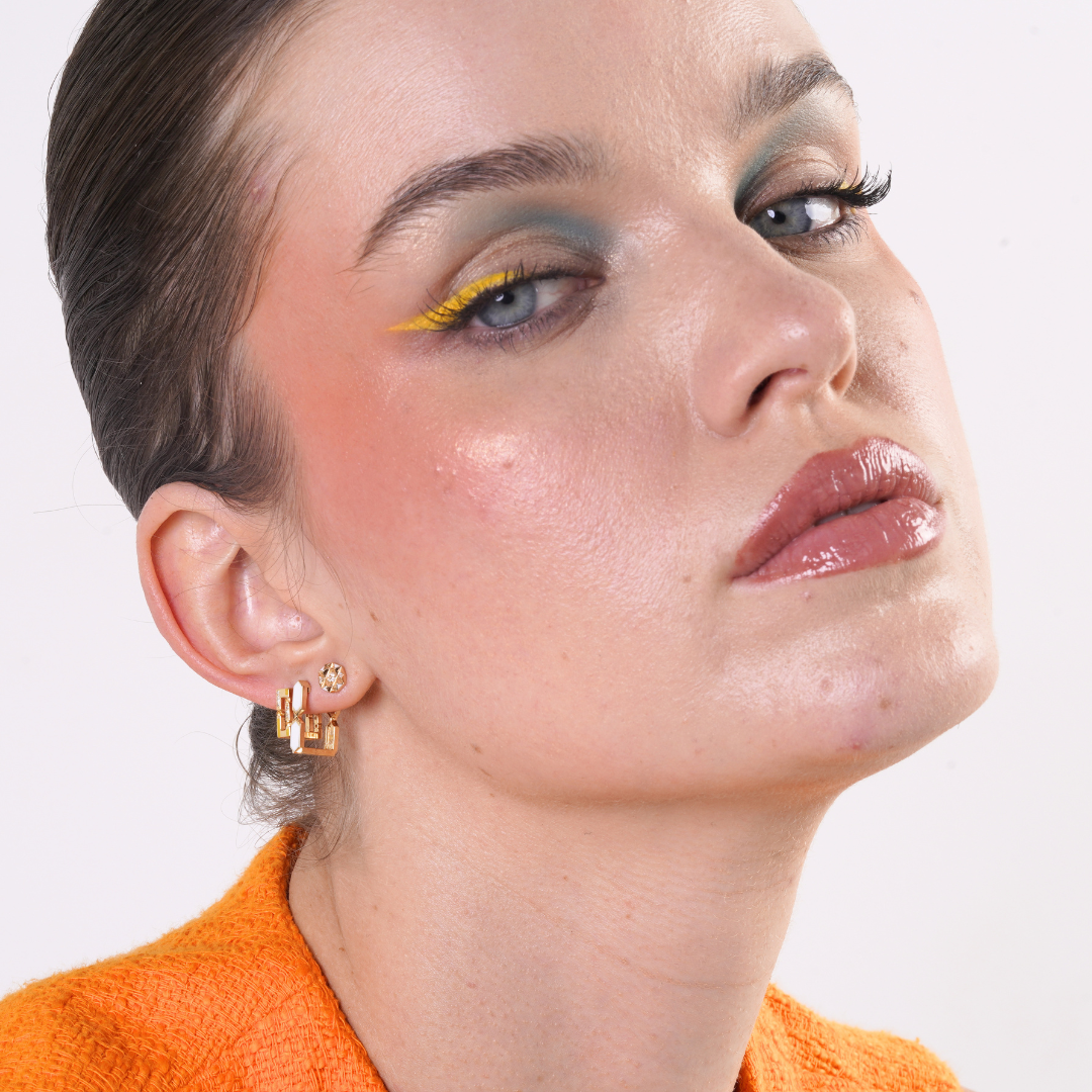 SINGLE HOOP EARRING IN DUBAI