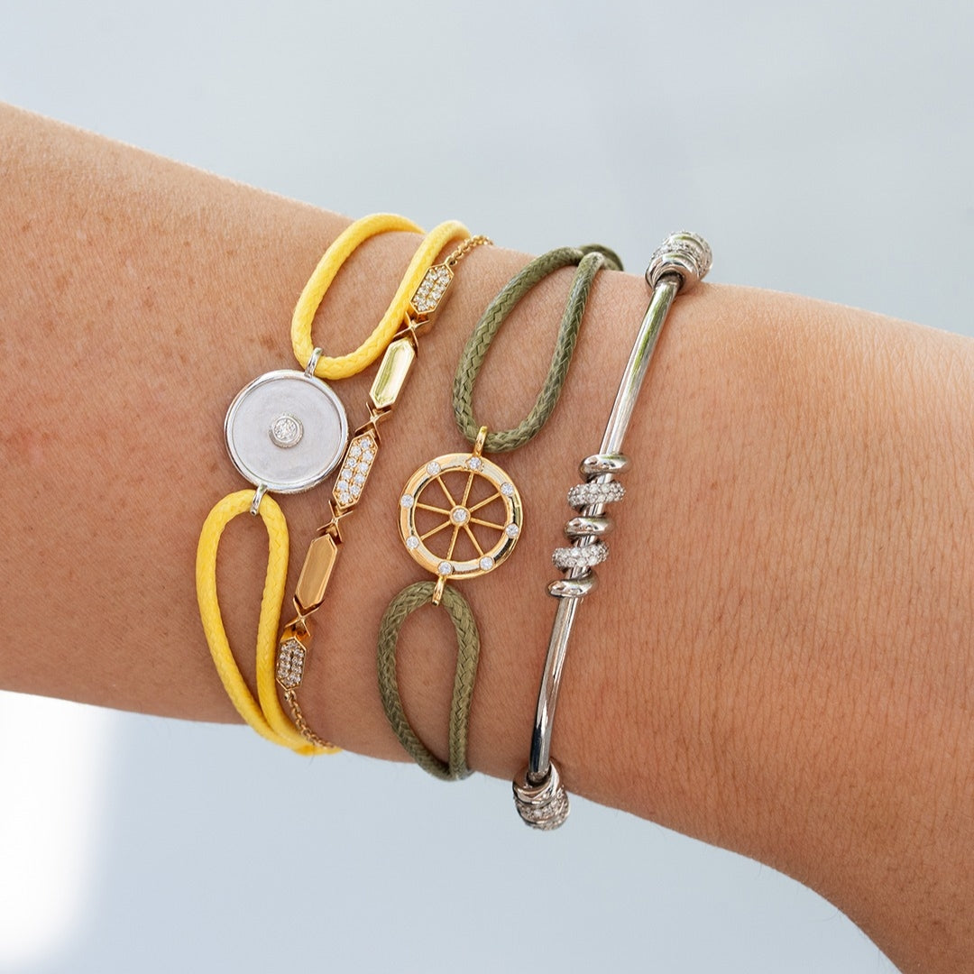 THE GOLD BRACELETS COLLECTION