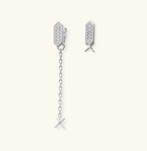 Load image into Gallery viewer, Facets X Diamond Line Studs Ensemble