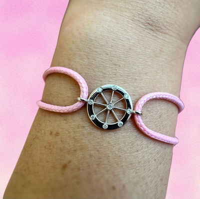 Kaleido In Motion diamond gold bracelet worn on wrist in 18K white gold