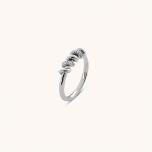 18K white gold diamond ring with screw-inspired design and pavé-set VS diamonds