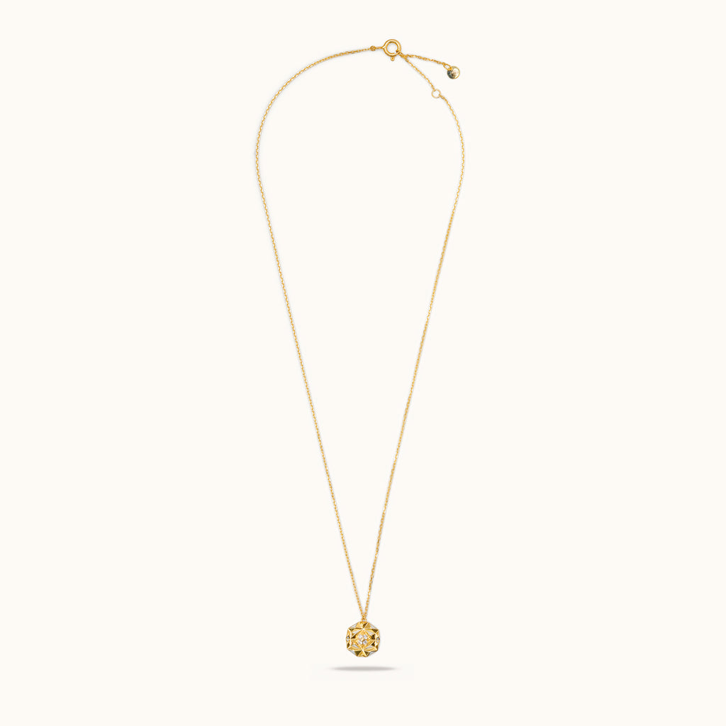 Full-length view of slopes diamond necklace in 18K gold with adjustable chain