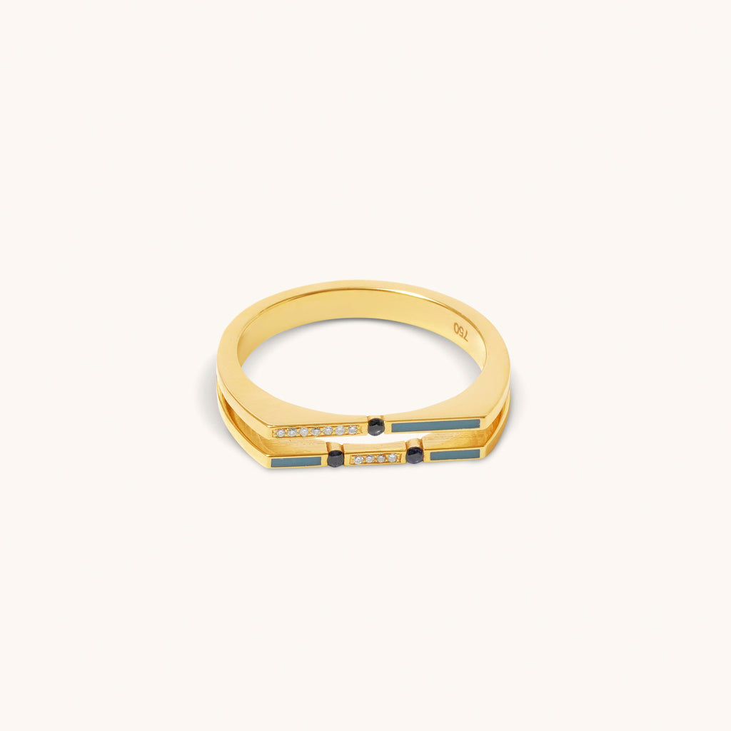 Top view of Versa diamond and sapphire ring in 18K gold with enamel detailing